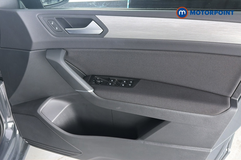 Volkswagen Touran Match Manual Petrol People Carrier - Stock Number (1665410) - 18th supplementary image