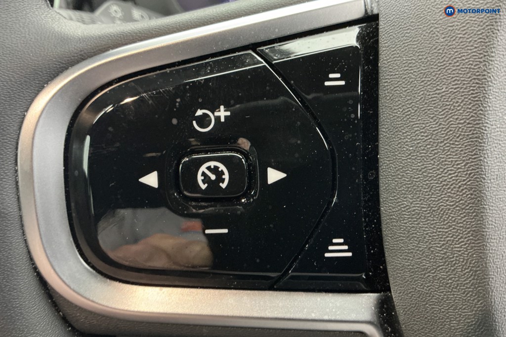 Volvo Xc60 Plus Automatic Petrol SUV - Stock Number (1665426) - 18th supplementary image