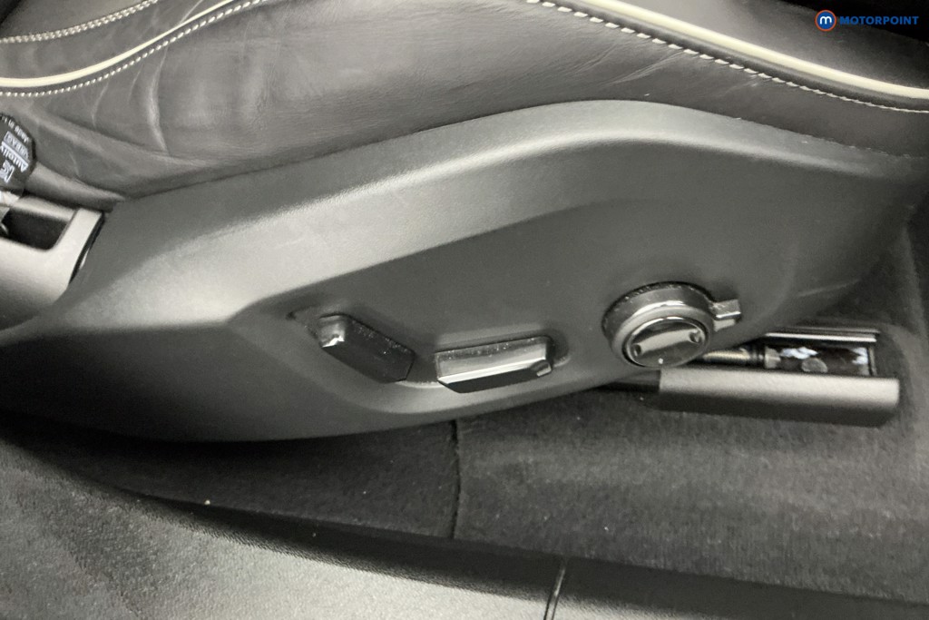 Volvo Xc60 Plus Automatic Petrol SUV - Stock Number (1665426) - 21st supplementary image