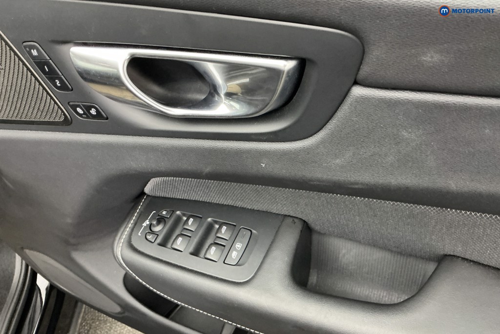 Volvo Xc60 Plus Automatic Petrol SUV - Stock Number (1665426) - 23rd supplementary image