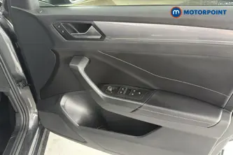 Volkswagen T-Roc Style Automatic Petrol SUV - Stock Number (1666357) - 18th supplementary image
