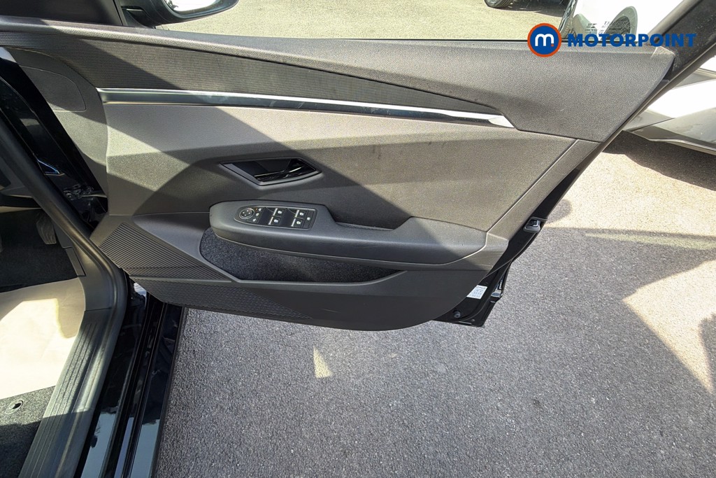 Renault Megane E-Tech Equilibre Automatic Electric Hatchback - Stock Number (1666588) - 37th supplementary image