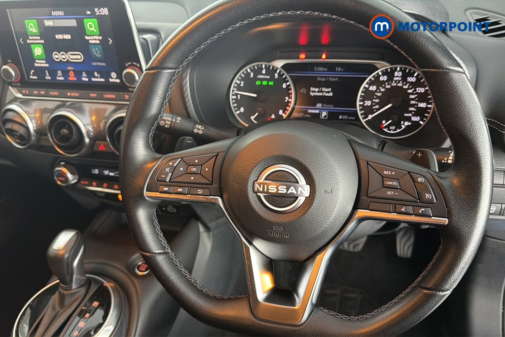 Nissan Juke N-Connecta Automatic Petrol SUV - Stock Number (1667574) - 2nd supplementary image