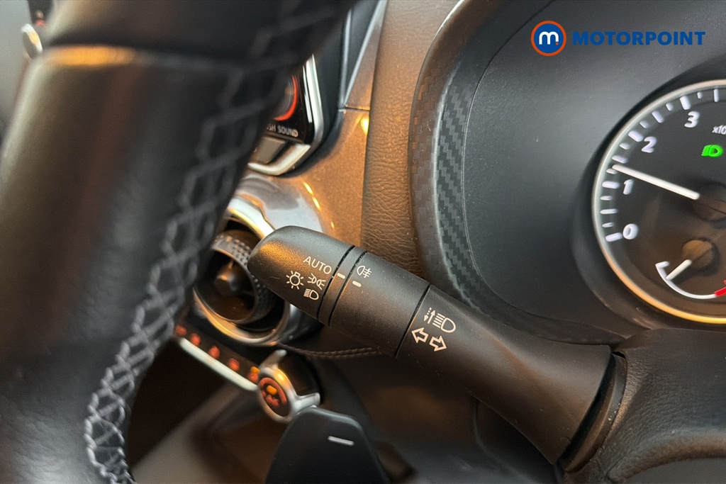 Nissan Juke N-Connecta Automatic Petrol SUV - Stock Number (1667574) - 5th supplementary image