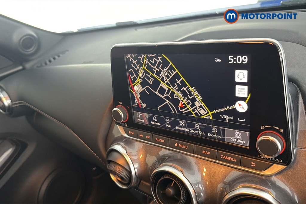 Nissan Juke N-Connecta Automatic Petrol SUV - Stock Number (1667574) - 9th supplementary image