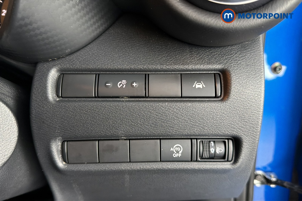 Nissan Juke N-Connecta Automatic Petrol SUV - Stock Number (1667574) - 11th supplementary image