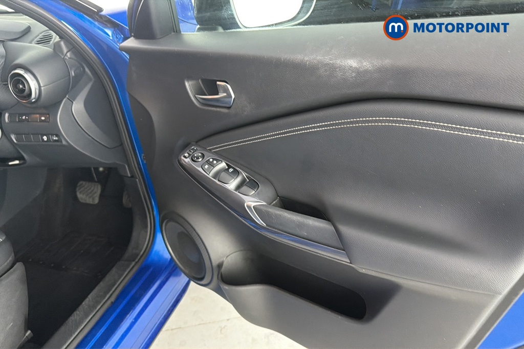 Nissan Juke N-Connecta Automatic Petrol SUV - Stock Number (1667574) - 18th supplementary image