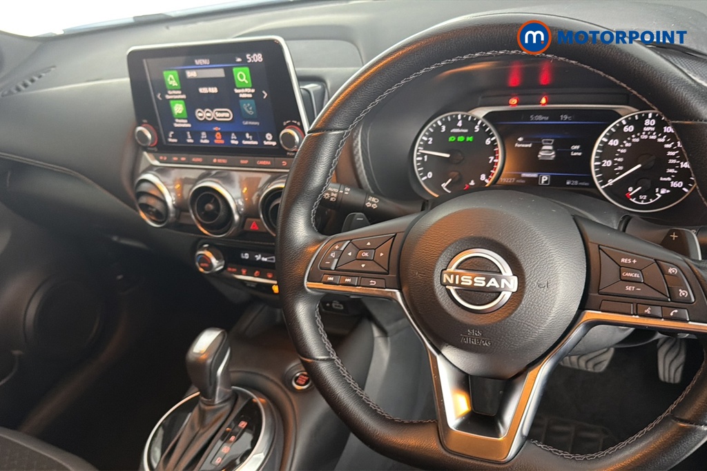 Nissan Juke N-Connecta Automatic Petrol SUV - Stock Number (1667574) - 1st supplementary image