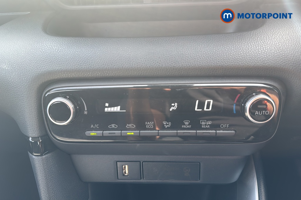 Toyota Yaris Icon Automatic Petrol-Electric Hybrid Hatchback - Stock Number (1667736) - 12th supplementary image