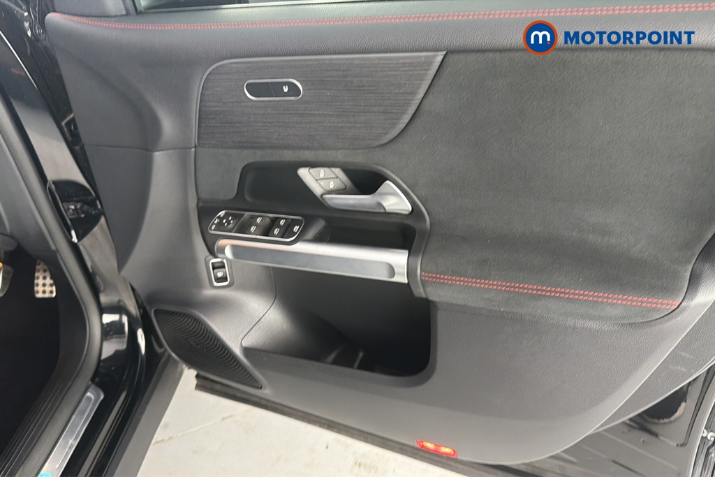 Mercedes-Benz EQB Amg Line Automatic Electric SUV - Stock Number (1667904) - 18th supplementary image