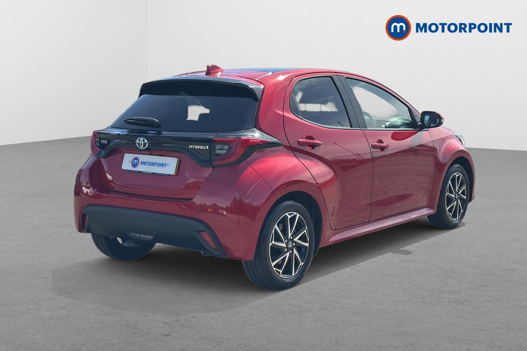 Toyota Yaris Design Automatic Petrol-Electric Hybrid Hatchback - Stock Number (1668301) - Passenger side rear corner