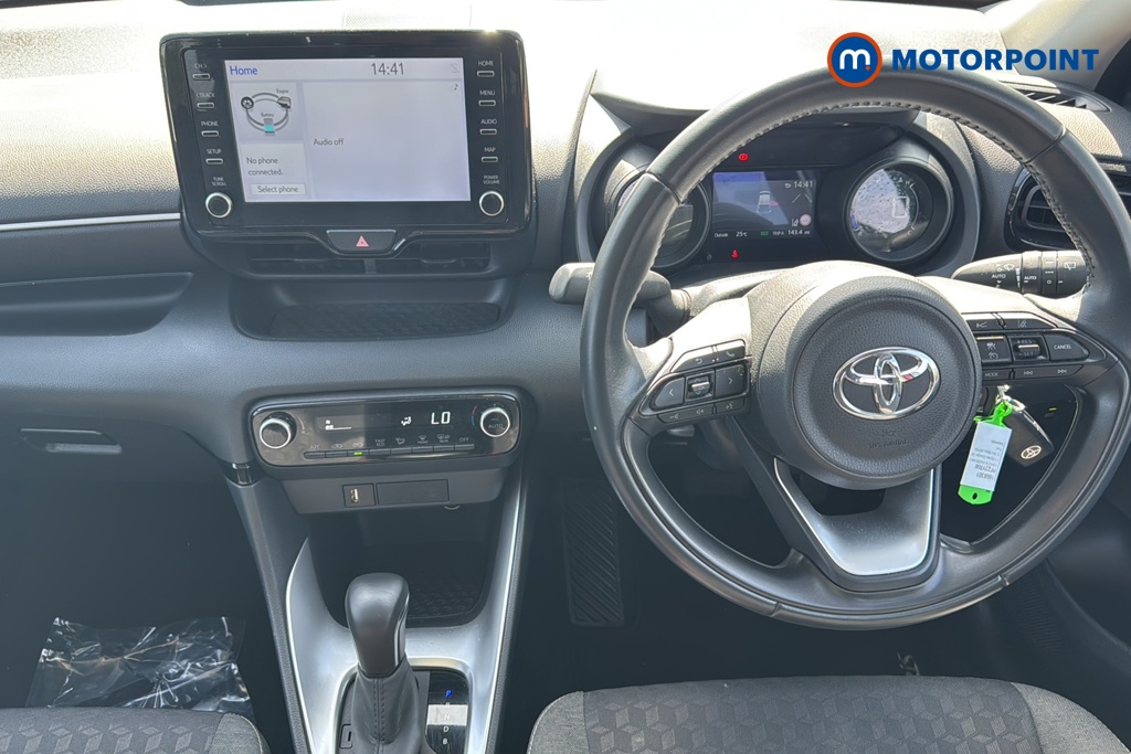 Toyota Yaris Design Automatic Petrol-Electric Hybrid Hatchback - Stock Number (1668301) - 1st supplementary image