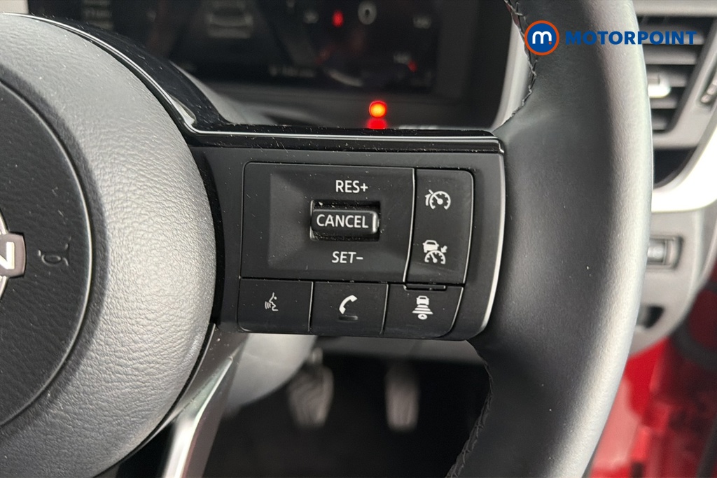 Nissan Qashqai N-Connecta Manual Petrol SUV - Stock Number (1668391) - 3rd supplementary image