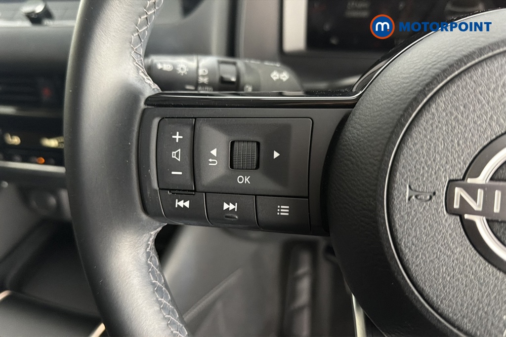 Nissan Qashqai N-Connecta Manual Petrol SUV - Stock Number (1668391) - 4th supplementary image