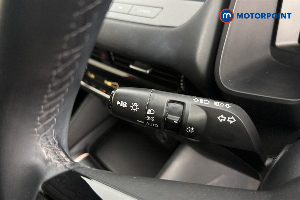 Nissan Qashqai N-Connecta Manual Petrol SUV - Stock Number (1668391) - 5th supplementary image