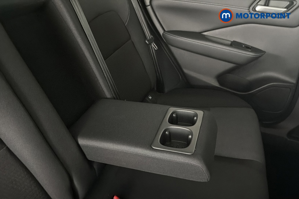 Nissan Qashqai N-Connecta Manual Petrol SUV - Stock Number (1668391) - 26th supplementary image