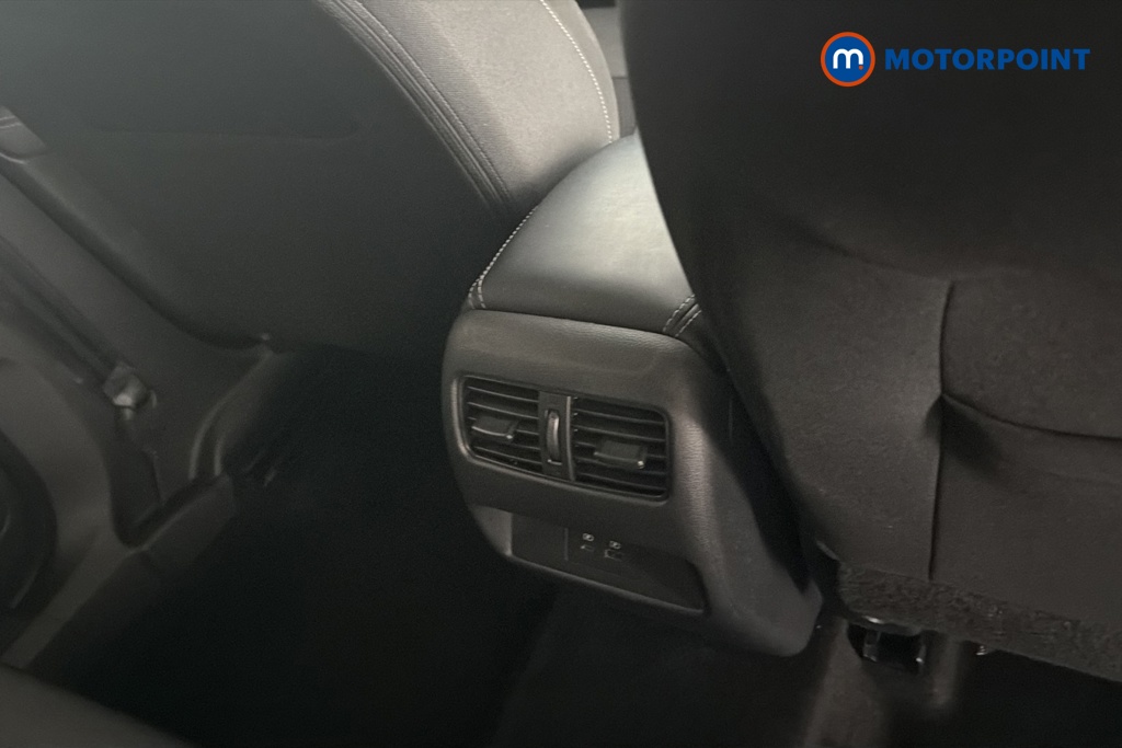 Nissan Qashqai N-Connecta Manual Petrol SUV - Stock Number (1668391) - 28th supplementary image