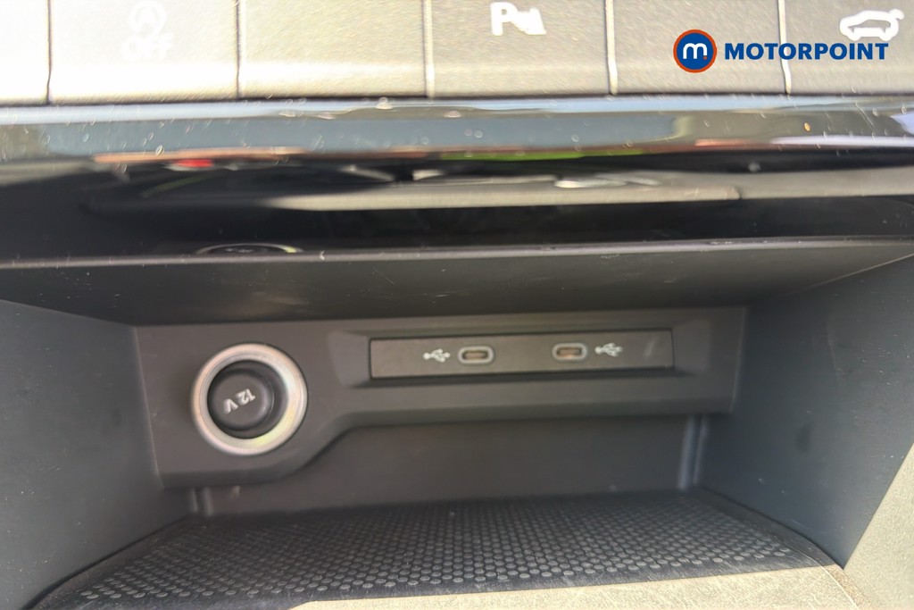 Volkswagen Touran Match Manual Petrol People Carrier - Stock Number (1668476) - 3rd supplementary image