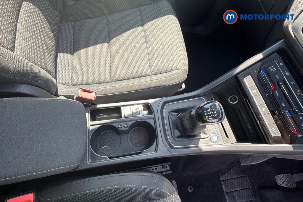 Volkswagen Touran Match Manual Petrol People Carrier - Stock Number (1668476) - 5th supplementary image
