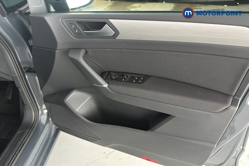 Volkswagen Touran Match Manual Petrol People Carrier - Stock Number (1668535) - 18th supplementary image