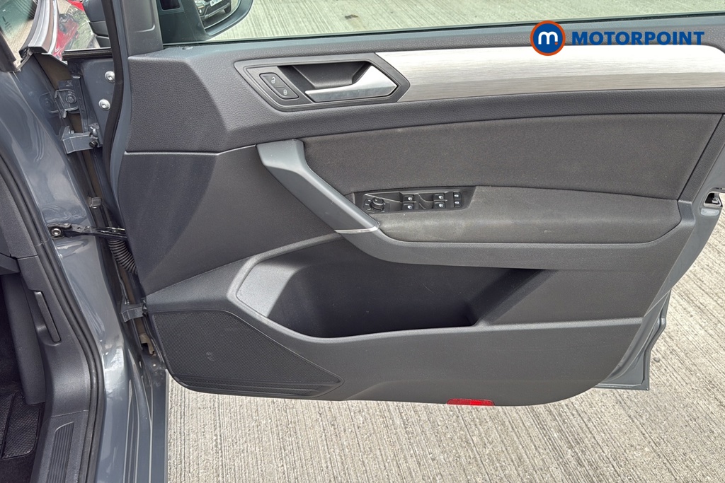Volkswagen Touran Match Manual Petrol People Carrier - Stock Number (1668537) - 18th supplementary image