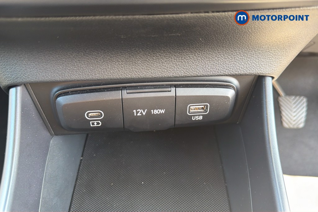 Hyundai I20 Premium Manual Petrol Hatchback - Stock Number (1633214) - 3rd supplementary image