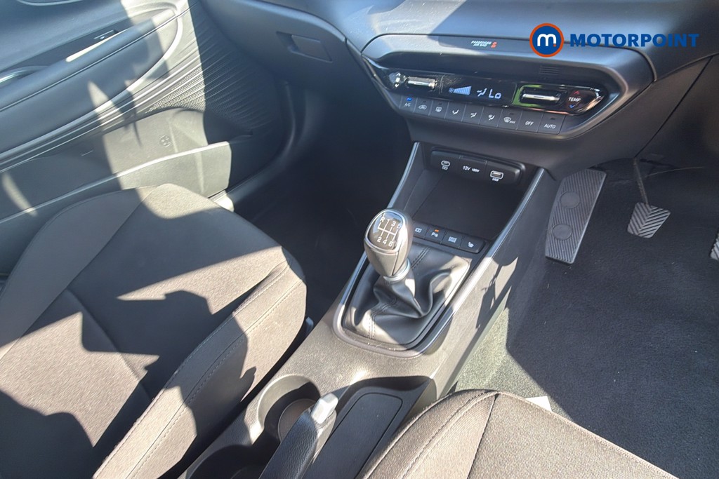 Hyundai I20 Premium Manual Petrol Hatchback - Stock Number (1633214) - 5th supplementary image