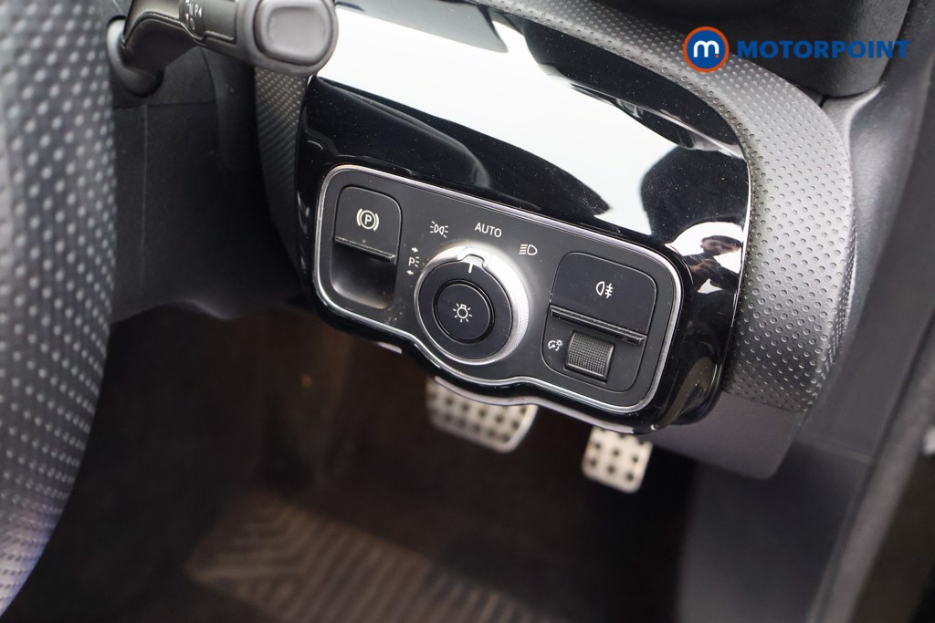 Mercedes-Benz A Class Amg Line Automatic Petrol Hatchback - Stock Number (1649046) - 21st supplementary image