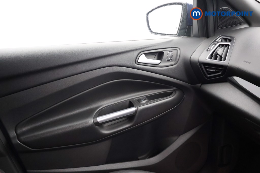 Ford Kuga St-Line Manual Diesel SUV - Stock Number (1649836) - 12th supplementary image