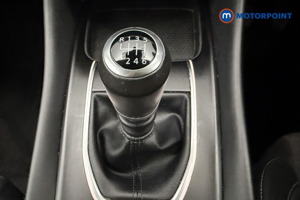 Nissan Qashqai N-Connecta Manual Petrol SUV - Stock Number (1651182) - 7th supplementary image