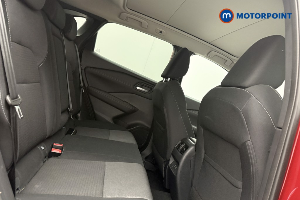 Nissan Qashqai N-Connecta Manual Petrol SUV - Stock Number (1651182) - 9th supplementary image