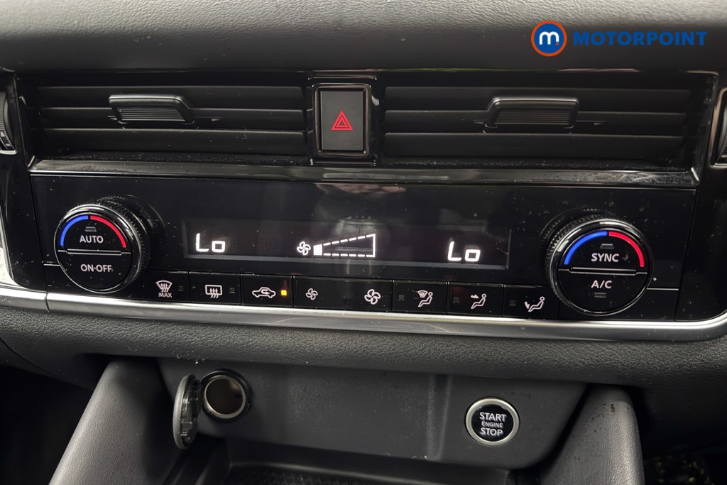 Nissan Qashqai N-Connecta Manual Petrol SUV - Stock Number (1651182) - 16th supplementary image