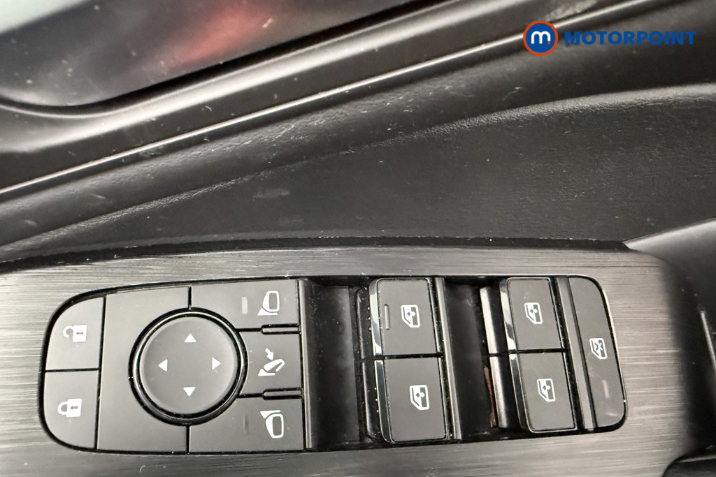 Nissan Qashqai N-Connecta Manual Petrol SUV - Stock Number (1651182) - 20th supplementary image