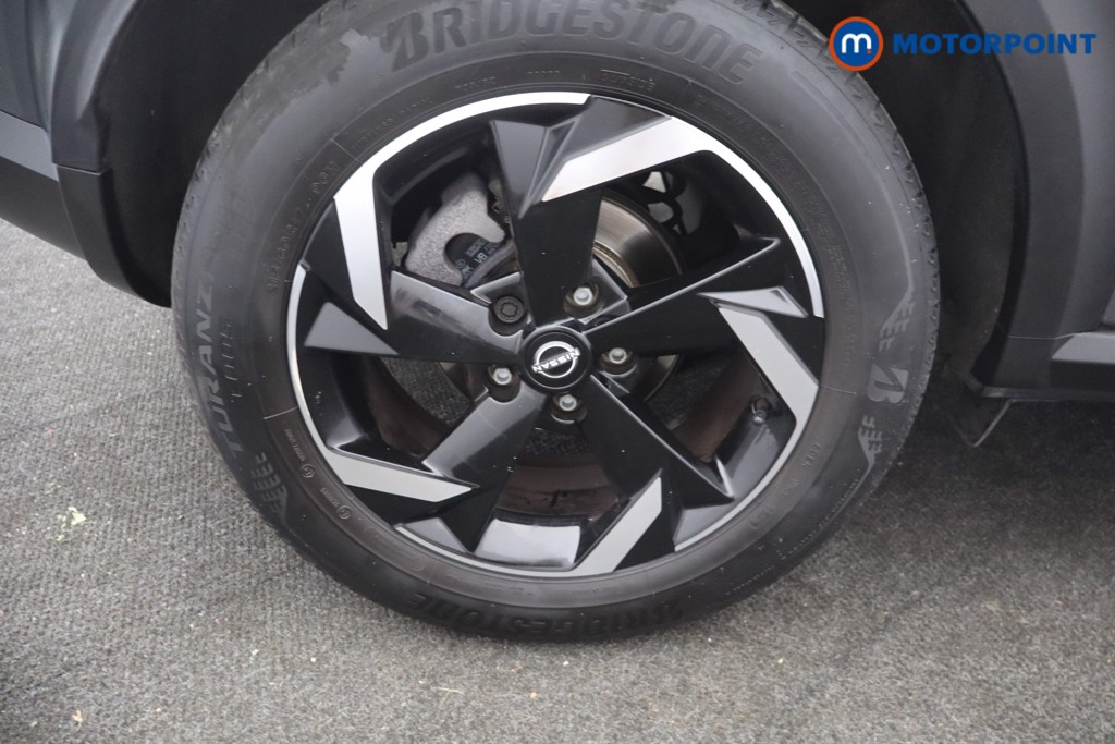 Nissan Juke N-Connecta Manual Petrol SUV - Stock Number (1652363) - 14th supplementary image