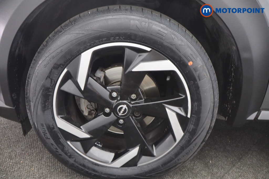 Nissan Juke N-Connecta Manual Petrol SUV - Stock Number (1652363) - 18th supplementary image
