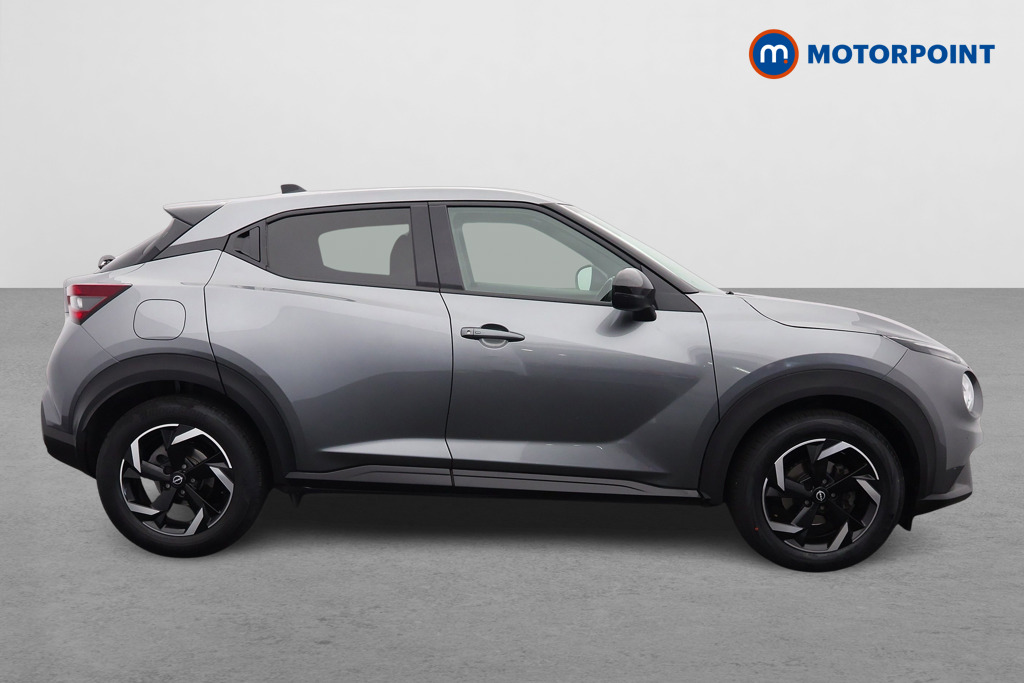 Nissan Juke N-Connecta Manual Petrol SUV - Stock Number (1652363) - Drivers side