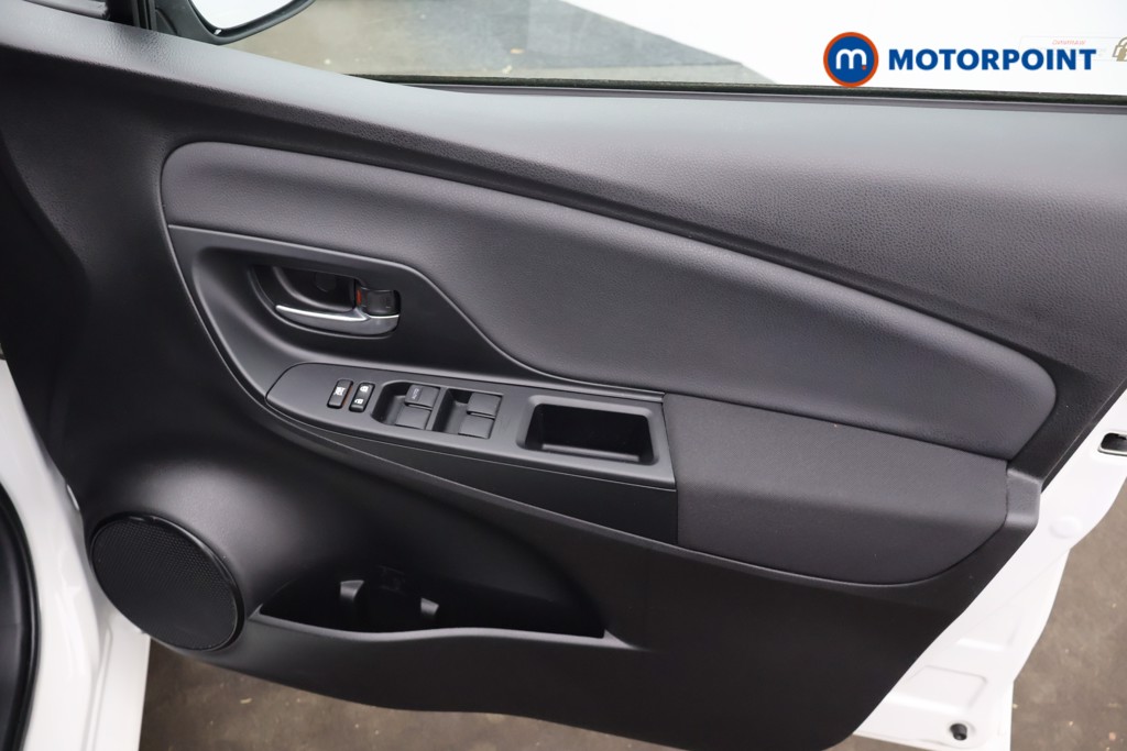 Toyota Yaris Y20 Automatic Petrol Hatchback - Stock Number (1652827) - 14th supplementary image
