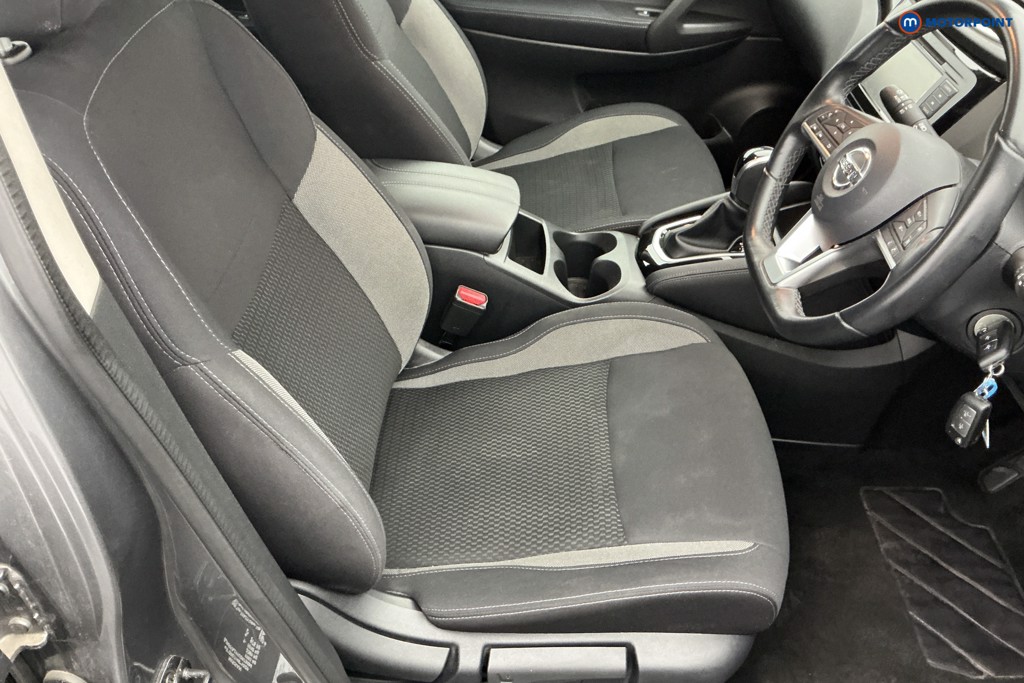 Nissan Qashqai Acenta Premium Automatic Petrol SUV - Stock Number (1653069) - 5th supplementary image