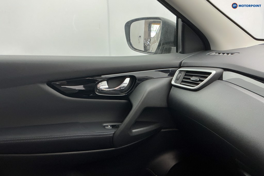 Nissan Qashqai Acenta Premium Automatic Petrol SUV - Stock Number (1653069) - 20th supplementary image