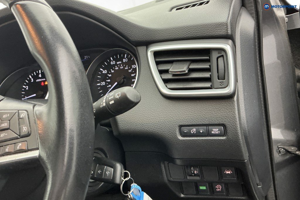 Nissan Qashqai Acenta Premium Automatic Petrol SUV - Stock Number (1653069) - 23rd supplementary image