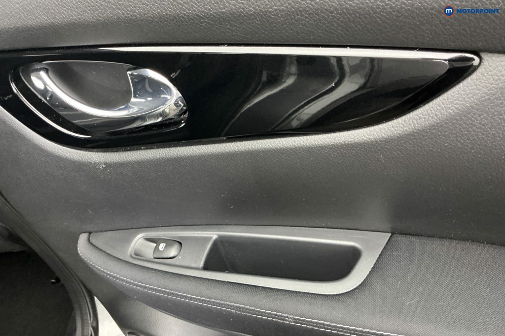 Nissan Qashqai Acenta Premium Automatic Petrol SUV - Stock Number (1653069) - 28th supplementary image