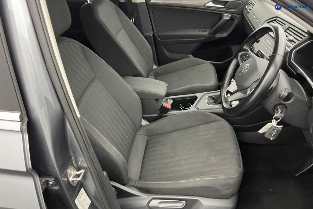 Volkswagen Tiguan Allspace Life Automatic Petrol SUV - Stock Number (1653840) - 5th supplementary image
