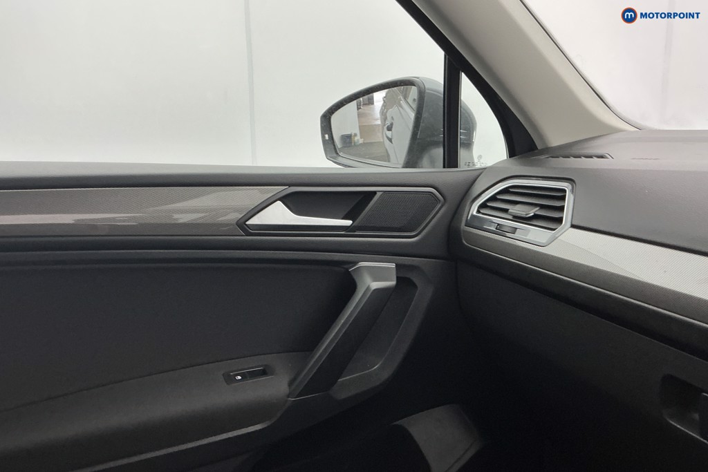 Volkswagen Tiguan Allspace Life Automatic Petrol SUV - Stock Number (1653840) - 19th supplementary image