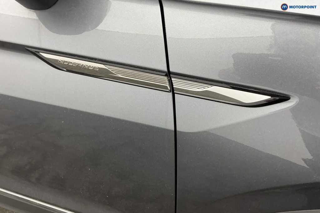 Volkswagen Tiguan Allspace Life Automatic Petrol SUV - Stock Number (1653840) - 30th supplementary image
