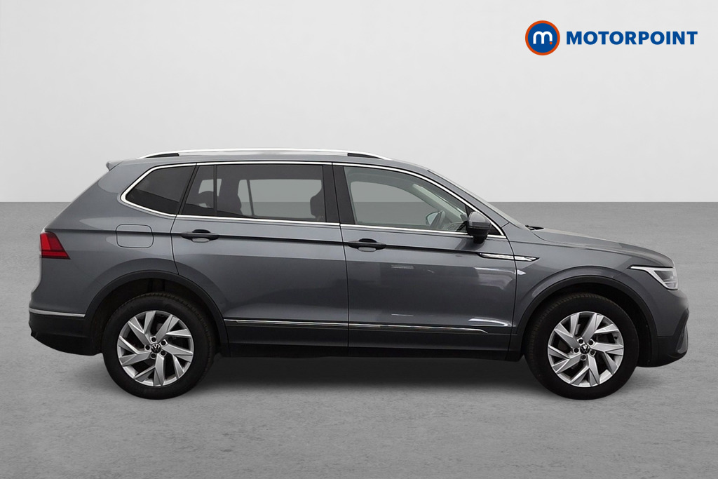 Volkswagen Tiguan Allspace Life Automatic Petrol SUV - Stock Number (1653840) - Drivers side