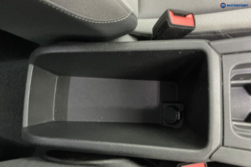 Seat Leon Se Dynamic Manual Petrol Hatchback - Stock Number (1653978) - 13th supplementary image