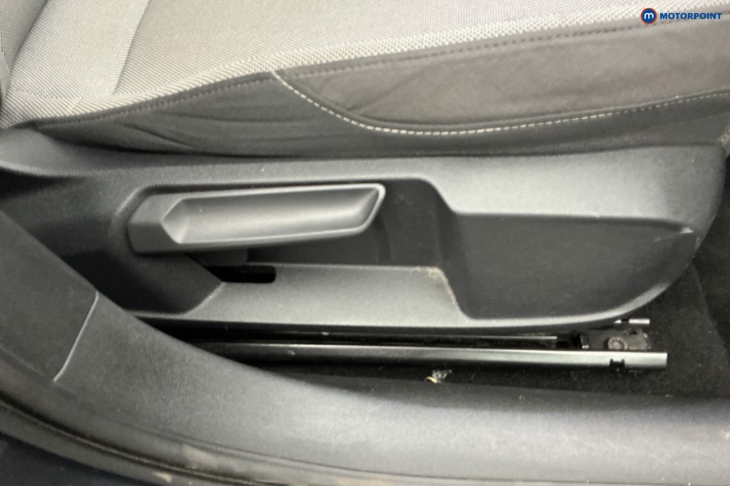 Seat Leon Se Dynamic Manual Petrol Hatchback - Stock Number (1653978) - 23rd supplementary image
