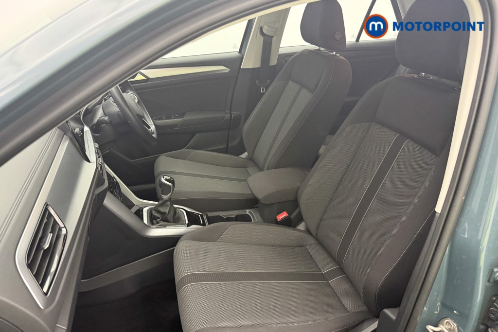 Volkswagen T-Roc Life Manual Petrol SUV - Stock Number (1654077) - 6th supplementary image