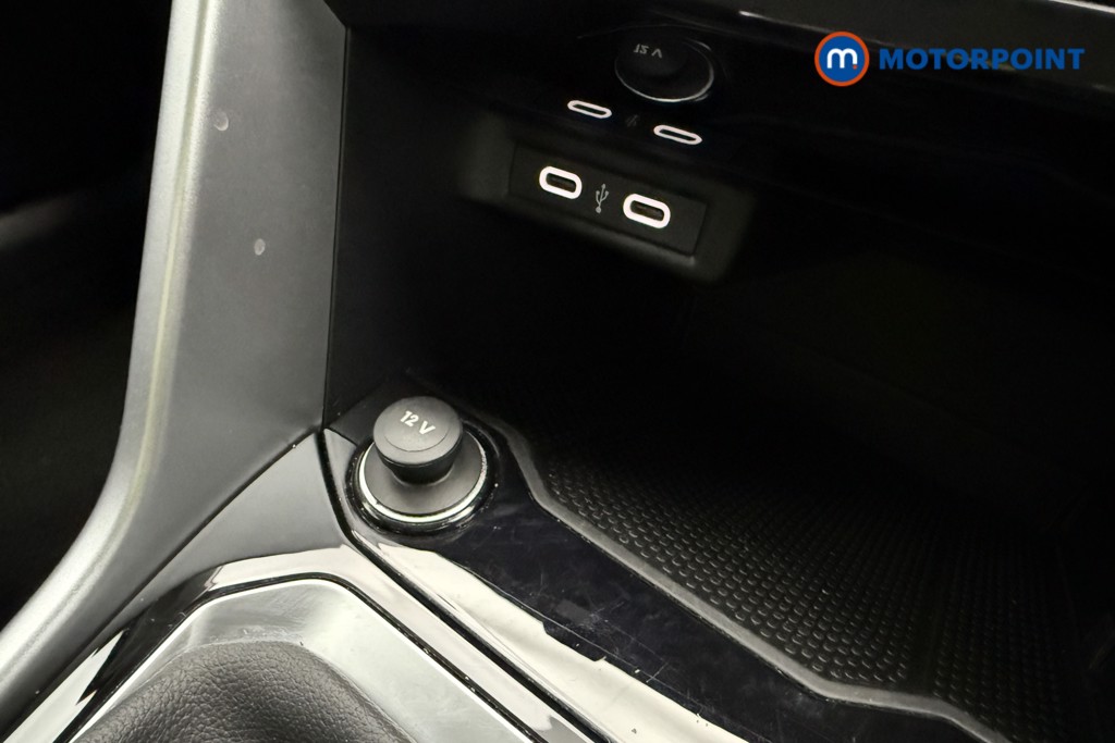 Volkswagen T-Roc Life Manual Petrol SUV - Stock Number (1654077) - 22nd supplementary image