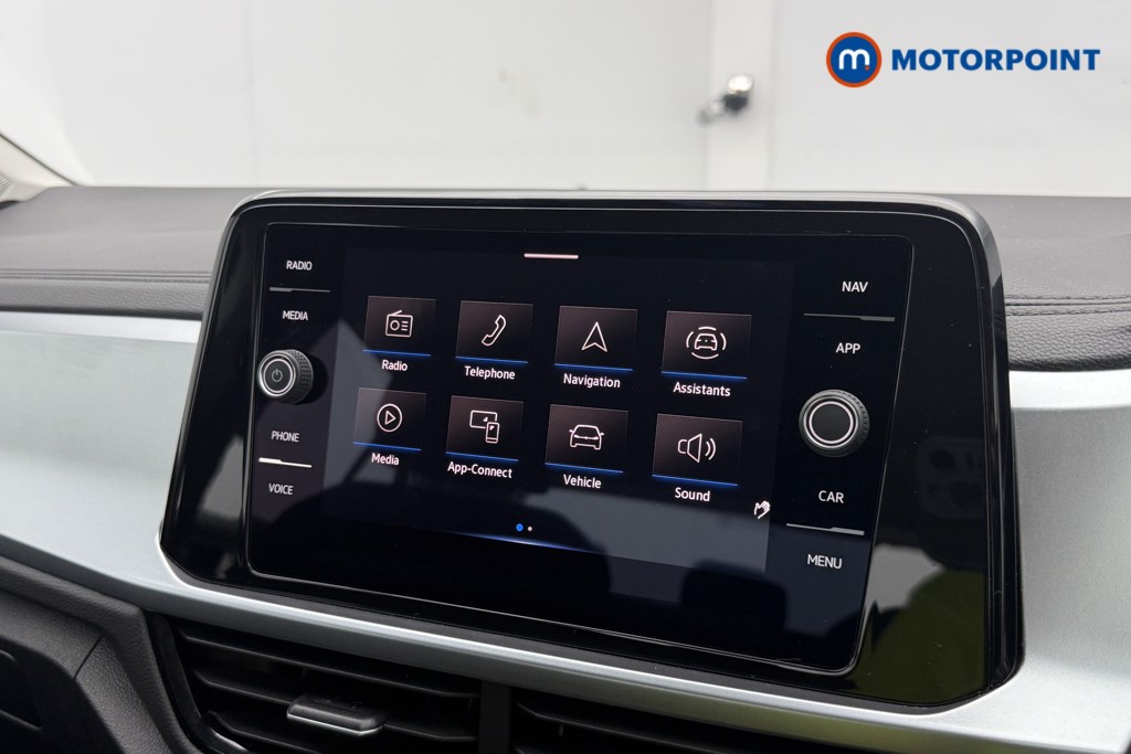 Volkswagen T-Roc Life Manual Petrol SUV - Stock Number (1654077) - 24th supplementary image